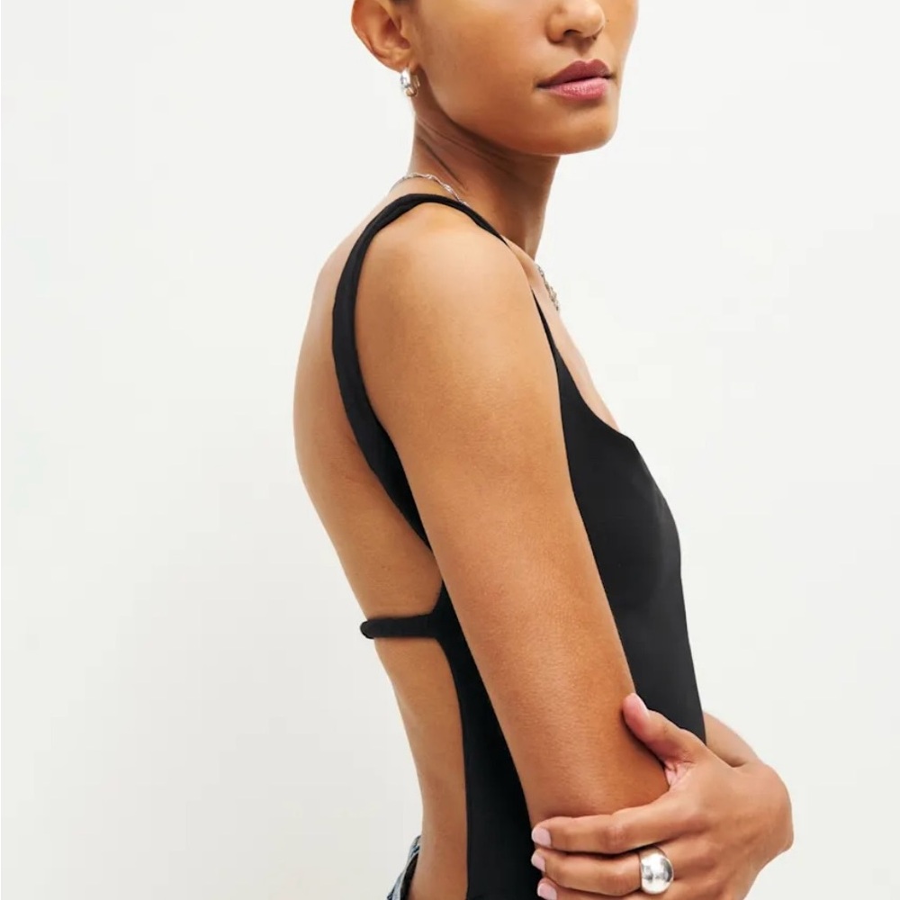 Reformation Cairo Knit top size Medium